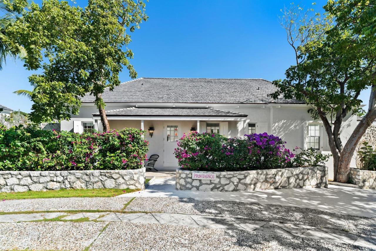 Pink Sands Resort Dunmore Town Esterno foto