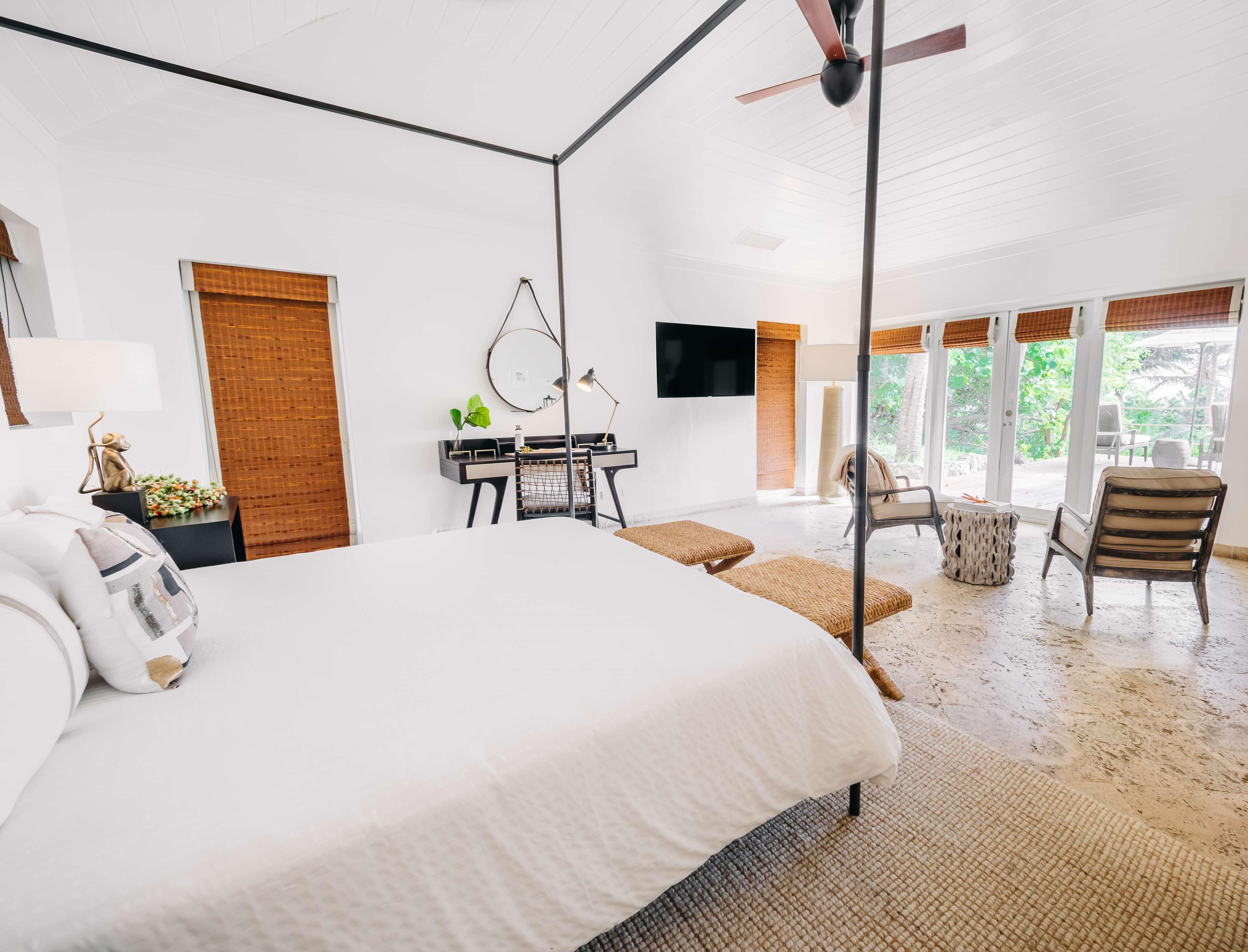 Pink Sands Resort Dunmore Town Esterno foto