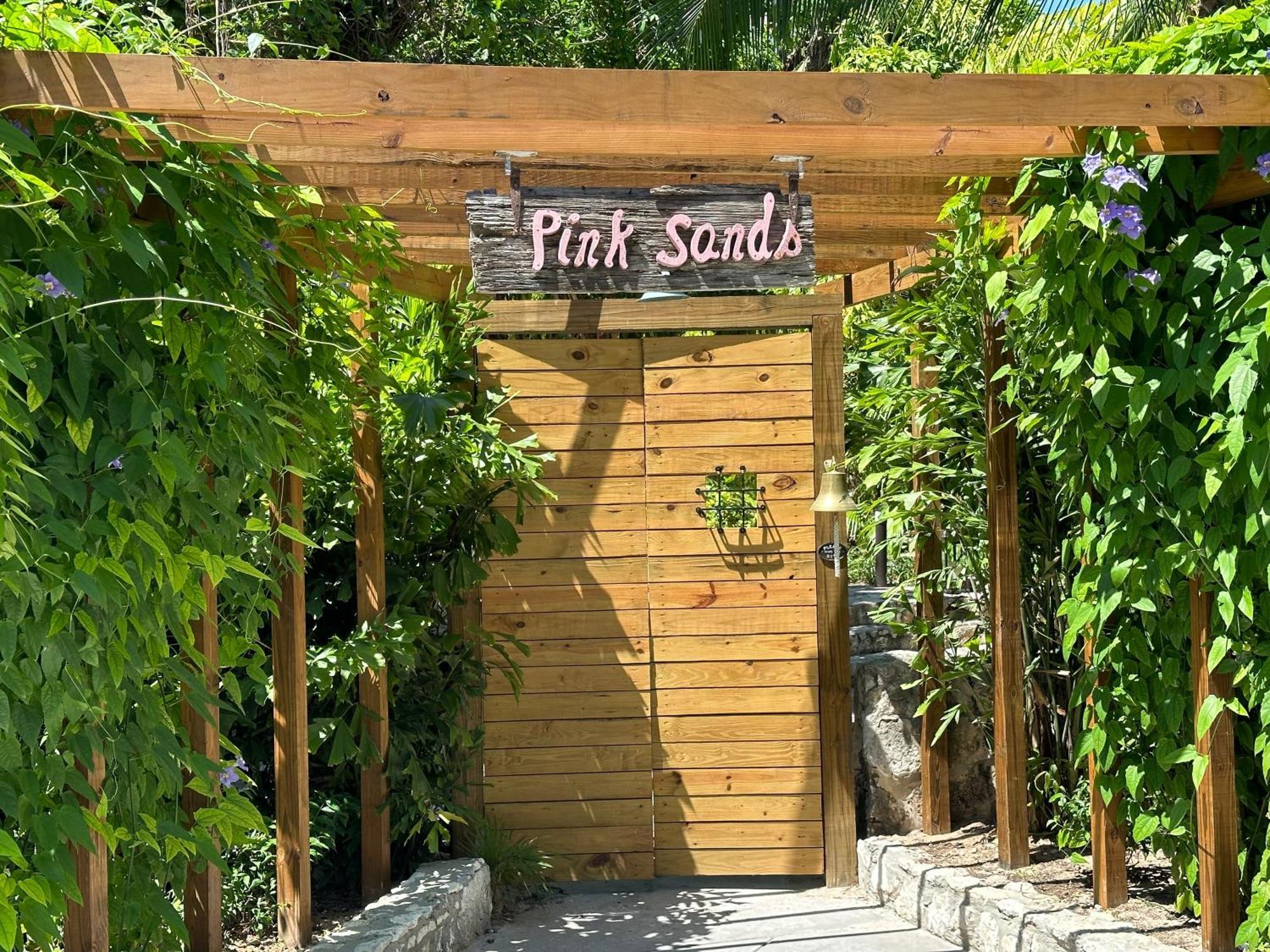 Pink Sands Resort Dunmore Town Esterno foto